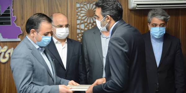 با حضور سرپرست معاونت هماهنگی امور اقتصادی استانداری مرکزی، عليرضا حيدري تفرشي به عنوان سرپرست شركت شهركهاي صنعتي استان مركزي منصوب و جايگزين طيب ميرزايي مديرعامل اين شركت شد.