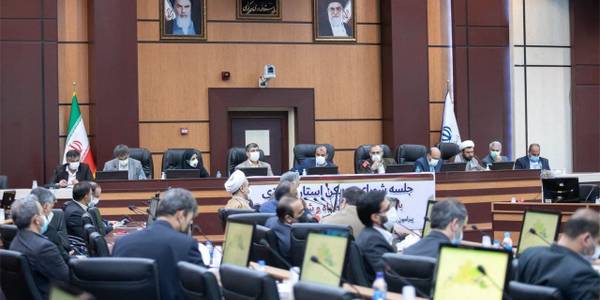 جلسه شورای مسکن استان مرکزی با حضور وزیر راه و شهرسازی