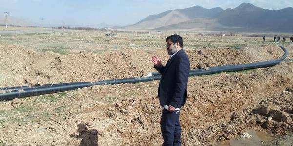 بازدید فرماندار از عملیات خط انتقال آب شرب خانقاه