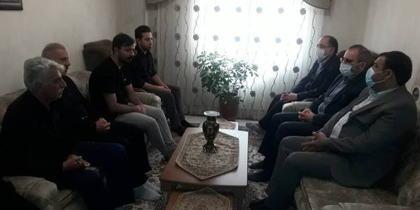 حضور در منزل مرحوم علی دستجانی « همکار تازه بازنشسته شده استانداری مرکزی»
