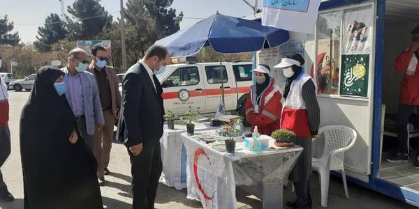 بازدید فرماندار شهرستان دلیجان از ایستگاه های نوروزی هلال احمر