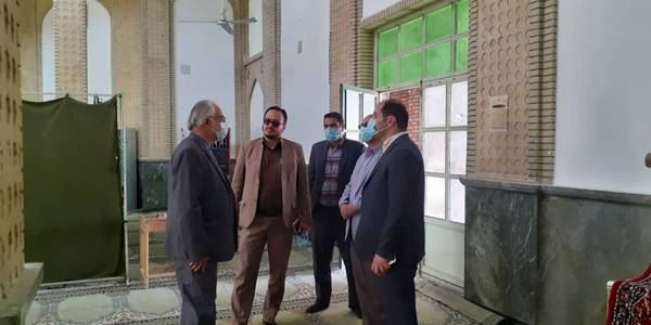 بازدید فرماندار شهرستان دلیجان از پارکها و نمازخانه های ورودی شهر دلیجان