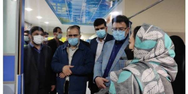 تبریک سال نو به کادر درمان و بیماران ، عیادت از بیماران و بررسی نحوه ارائه دریافت خدمات درمانی