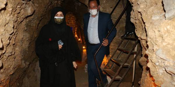 بازدید دکتر پویا محمودیان و عبدالرضا حاج علی بیگی از شهر زیر زمینی