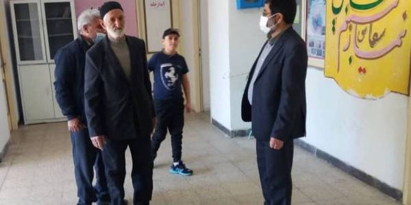 بازدید فرماندار خنداب از روستای ارجناوند