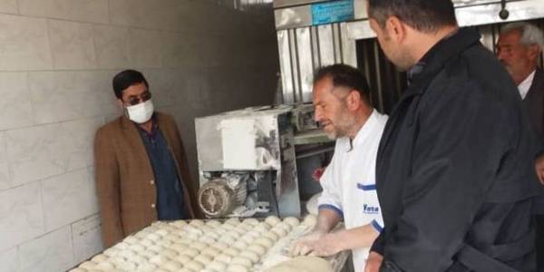 بازدید سر زده فرماندار خنداب از واحدهای نانوایی