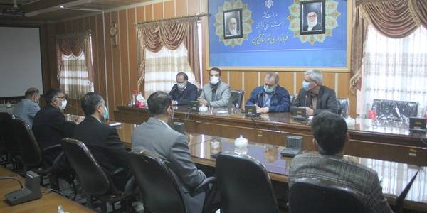 نشست استاندار با سرپرست فرمانداری و کارکنان فرمانداری شهرستان خمین برگزار شد