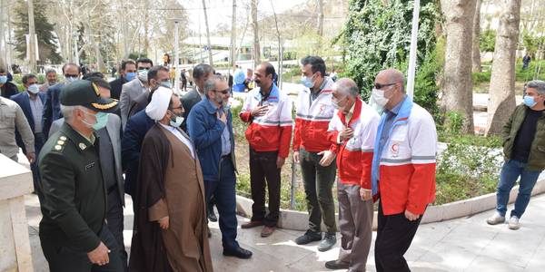 بازدید دکتر مخلص الائمه استاندار مرکزی از ایستگاه خدمات سفر جمعیت هلال احمر محلات در بوستان سرچشمه