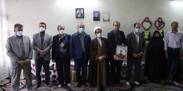 دیدار با خانواده های شهدا در شهرستان دلیجان