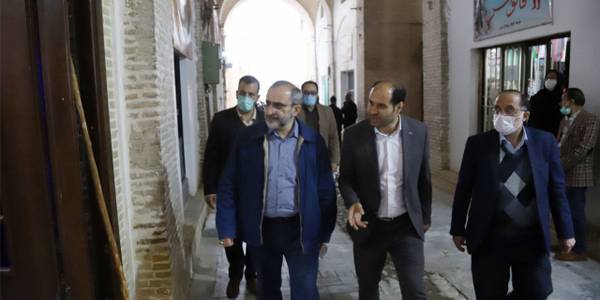 بازدید از بازار  و موزه شهاب‌سنگ نراق و غار نخجیر شهرستان دلیجان