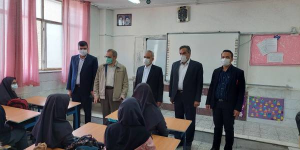 بازدید دکتر مخلص الائمه استاندار مرکزی، مهندس هادی فرماندار شهرستان اراک، نوازانی سرپرست اداره کل آموزش و پرورش  و رئیس اموزش وپرورش ناحیه یک اراک از مدارس  و حضور دانش‌آموزان و مربیان