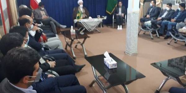 دیدار فرماندار به همراه مدیران ادارات با امام جمعه