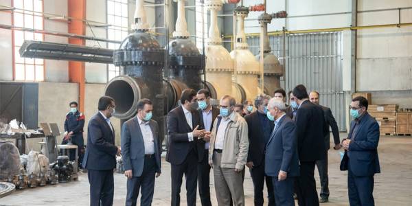بازدید استاندار مرکزی، سرپرست معاونت هماهنگی امور اقتصادی استانداری، فرماندار شهرستان اراک و جمعی از مدیران از شرکت گداختار اراک