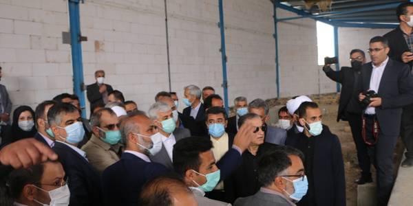 بازدید وزیر ورزش وجوانان از استخرسرپوشیده درحال ساخت و زمین چمن و پیست دو ومیدانی استادیوم ورزشی شهر آستانه