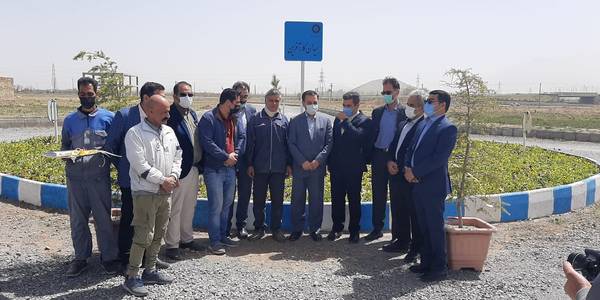 آیین افتتاح میدان کارآفرین شهر مهاجران با حضور سرپرست معاونت هماهنگی امور اقتصادی برگزار گردید.