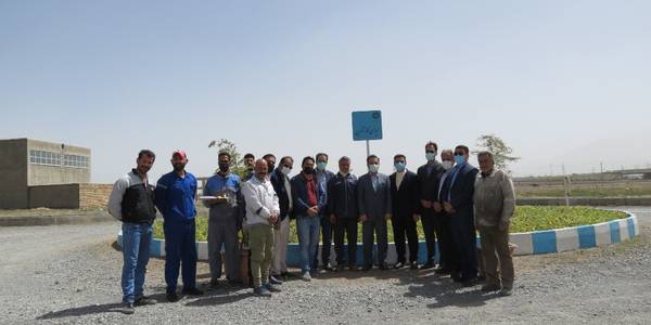 باحضور فرماندار شهرستان شازند و معاون هماهنگی امور اقتصادی استانداری مرکزی از میدان کارآفرین در شهر مهاجران رونمایی شد.