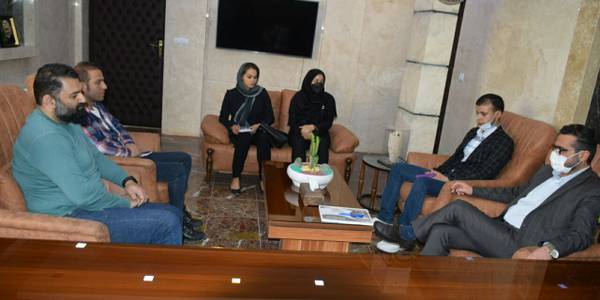 دیدار اعضای هیات شنای شهرستان محلات با فرماندار