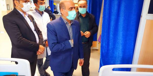 محمد حسن آصفری بهمراه فرماندار شهرستان کمیجان به صورت سرزده از بیمارستان امام علی (ع) شهر کمیجان بازدید کردند