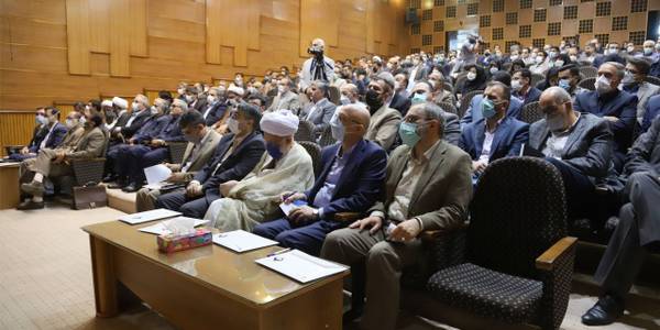 مراسم تودیع و معارفه رییس دانشگاه‌ صنعتی اراک و رییس دانشگاه اراک با حضور دکتر زلفی گل وزیر علوم تحقیقات و فناوری برگزار شد.