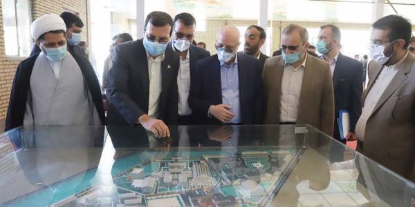بازدید وزیر علوم، تحقیقات و فناوری، استاندار مرکزی، معاون توسعه مدیریت و منابع استانداری، فرماندار شهرستان اراک و روسای دانشگاه‌ها از مرکز نوآوری دانشگاه اراک
