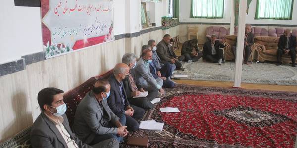 نشست بررسی مشکلات روستای چشمه سفید شهرستان خمین برگزار شد