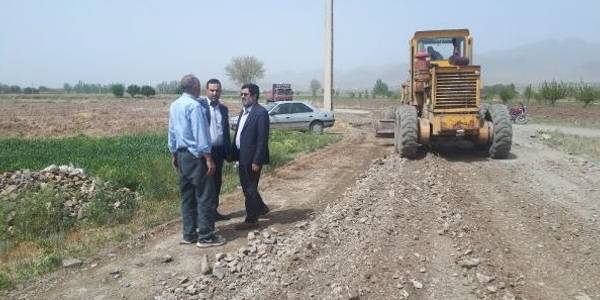 " بازدید  فرماندار از راه ارتباطی روستای سیردر "