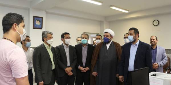 حضور مدیران معاونت آموزشی وزرات بهداشت ، درمان و آموزش پزشکی در ساوه و بازدید از زیرز ساخت های آموزش و درمانی