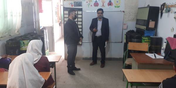 " بازدید  فرماندار از دبستان ابتدایی روستای سیردر "