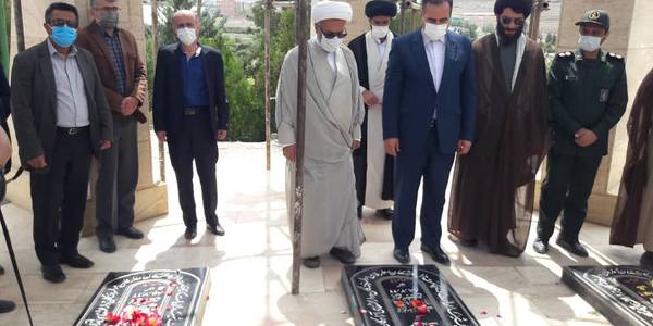 محفل انس با قرآن کریم در محل یادمان شهدای گمنام تفرش