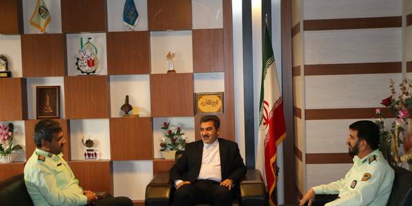 دیدارو نشست فرمانده انتظامی شهرستان با فرماندار شهرستان شازند