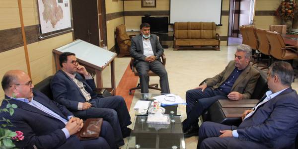 جلسه بررسی موانع و مشکلات اجرایی مجتمع فرهنگی، اداری و تجاری میدان نقش امام خمین