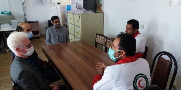 بازدید فرماندار شهرستان خنداب ازمرکز هلال احمر