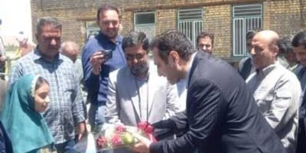 معاون وزیر میراث فرهنگی ،صنایع دستی وگردشگری گفت: ما بایستی تلاش کنیم زیرساخت ورود گردشگر به شهرستان خنداب را مهیا کنیم.