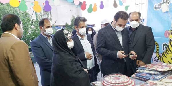 بازدید دکتر شالیبافیان معاون گردشگری وزیر میراث فرهنگی،صنایع دستی و گردشگری به اتفاق فراهانی سرپرست فرمانداری، زندیه وکیلی معاون استاندار، مرزبان مدیرکل میراث فرهنگی،صنایع دستی و گردشگری استان و سایر مسئولین استانی و شهرستانی از نمایشگاه صنایع دستی و گردشگری جشنواره سمنو آشتیان