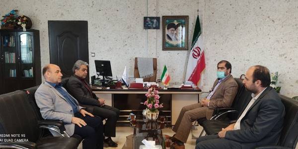 نشست مدیر کل صنعت.معدن وتجارت استان مرکزی با فرماندار شهرستان فراهان
