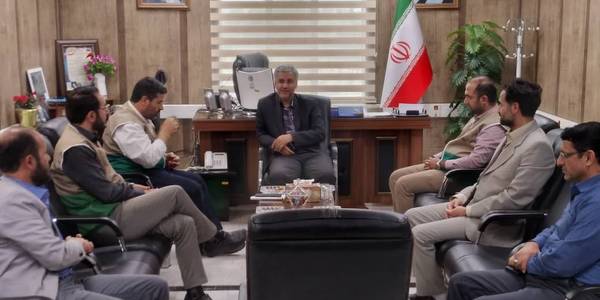 نشست مسئول کانون مرکزی خادمیاران شهرستان با سرپرست فرمانداری خمین برگزار شد