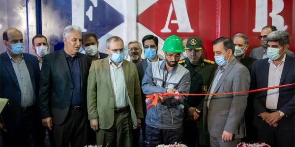 بازدید استاندار مرکزی به همراه معاون هماهنگی امور اقتصادی استاندار و جمعی از مدیران از شرکت تعاونی برفره و بهره‌برداری از محصول جدید واگن این شرکت 

یکشنبه ۱ خرداد