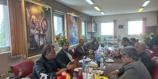 بازدیدفرماندار شهرستان فراهان به همراه مدیرکل صنعت، معدن و تجارت استان مرکزی از گروه صنعتی کبیر در شهرک صنعتی فرمهین