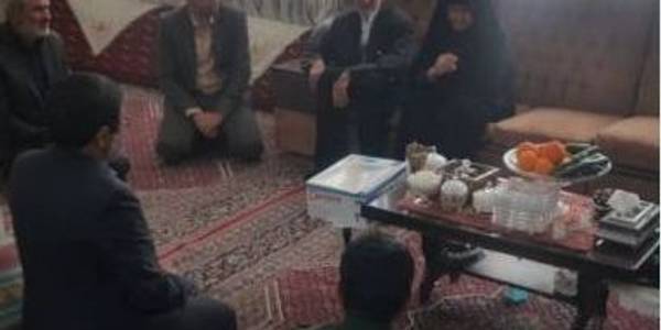 دیدار با خانواده شهید نصرت اله زمانی نژاد