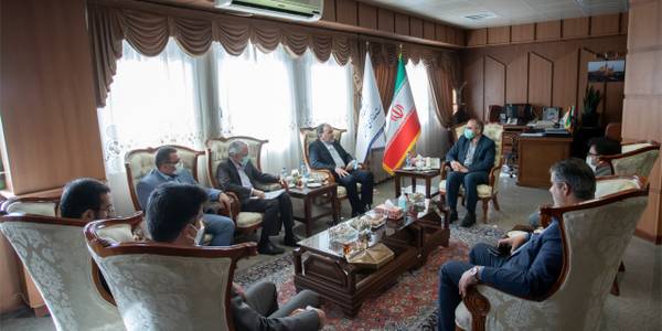 حمایت استانداری مرکزی از پیوستن جهاددانشگاهی استان به شبکه پیشگیری و درمان سرطان