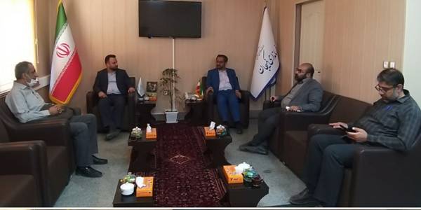 دیدار معاون مدیرکل بنیاد مسکن انقلاب اسلامی استان با فرماندار و بخشدار مرکزی کمیجان