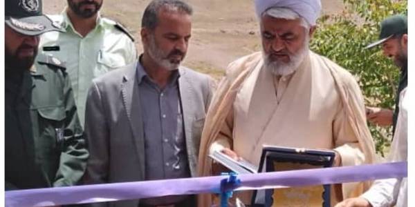 افتتاح دو واحد مسکونی ولی نعمتان انقلاب توسط آذری مدیر کل سیاسی، انتخابات و تقسیمات کشوری استانداری و سرپرست فرمانداری شهرستان زرندیه به همراه جمعی دیگر  از مسئولین این شهرستان به مناسبت سالروز آزاد سازی خرمشهر.