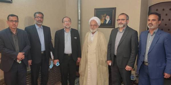 جلسه بررسی مسائل و مشکلات حوزه های اقتصادی ، اجتماعی ، صنعتی و ... استان