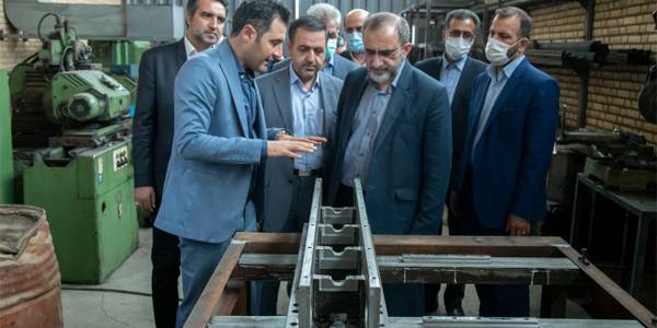 بازدید استاندار مرکزی به همراه معاون هماهنگی امور اقتصادی و توسعه منطقه ای و سرپرست دفتر هماهنگی امور اقتصادی استانداری و جمعی از مدیران از شرکت آنیت