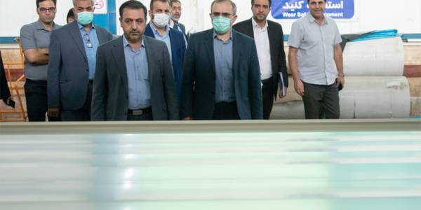 بازدید استاندار مرکزی به همراه معاون هماهنگی امور اقتصادی استانداری و جمعی از مدیران از شرکت نبوغ سرمایش