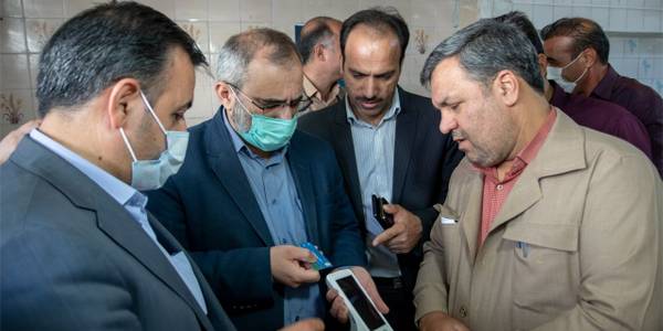 با حضور استاندار مرکزی، معاون هماهنگی امور اقتصادی استاندار، مدیرکل غله و خدمات بازرگانی استان و رییس اتاق اصناف مرکز استان اولین نانوایی استان مرکزی به پایانه فروش سیستمی مجهز شد