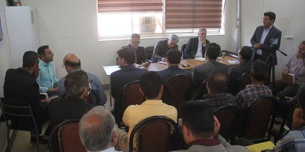 جلسه بررسی مشکلات دهستان گله زن شهرستان خمین برگزار شد