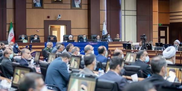 جلسه شورای اداری استان به ریاست استاندار مرکزی و با حضور اقازیارتی فرماندار شهرستان فراهان برگزار گردید