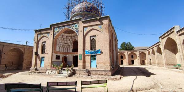 سرعت مرمت امامزاده سیدمحمد (ع) تفرش قابل قبول نیست