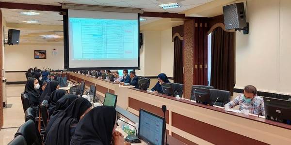 جلسه آموزشی توجیهی نيروهاي پاسخگویی و ارتباطات مردمی سفر ریاست محترم جمهوری به استان مرکزی برگزار شد